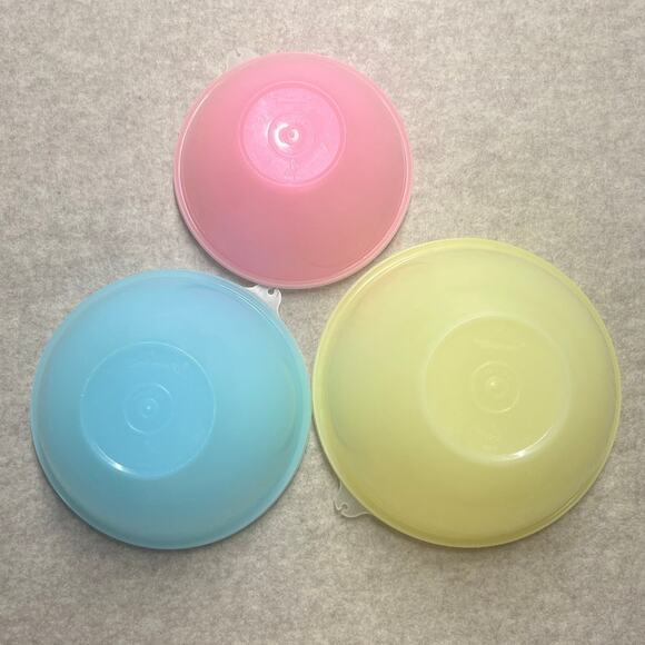 Vintage Tupperware Pastel "Wonderlier" Nesting Bowl Set 3pc w/ Lids #233-235 - Picture 4 of 10